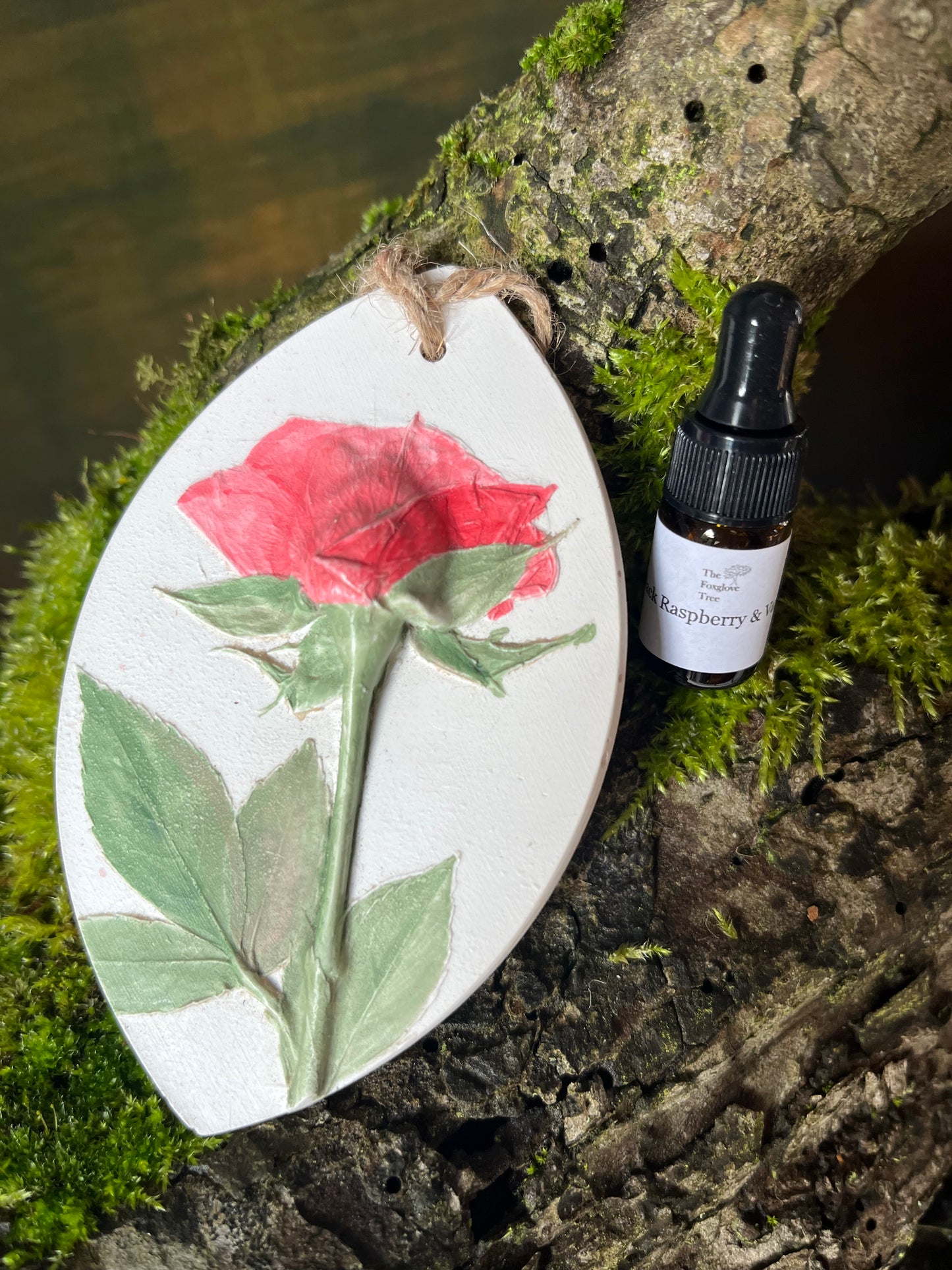 Red Rose Botanical Cast Fragrance Diffuser