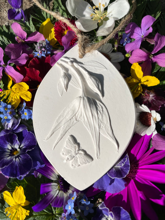 Butterfly & Clematis Botanical Cast Fragrance Diffuser Large