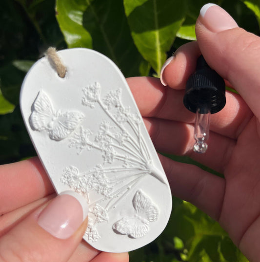 Butterflies and Cowparsley Botanical Cast Fragrance Diffuser Small