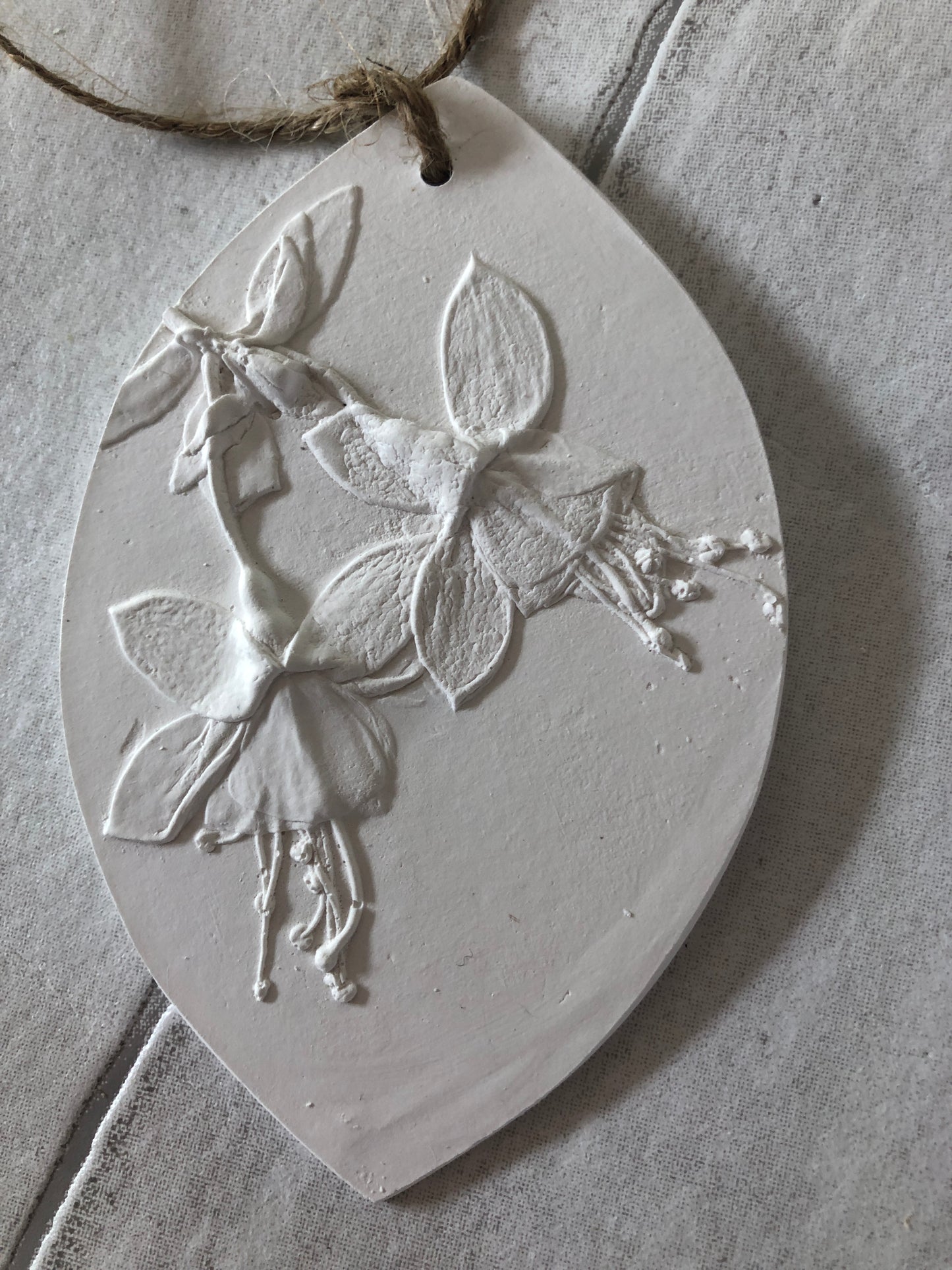 Fuchsia Botanical Cast Fragrance Diffuser Large