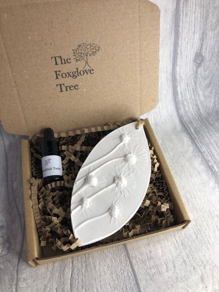 Six Daisies Botanical Cast Fragrance Diffuser Large