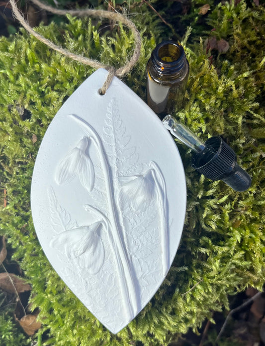 Snowdrop & Fern Botanical Cast Fragrance Diffuser