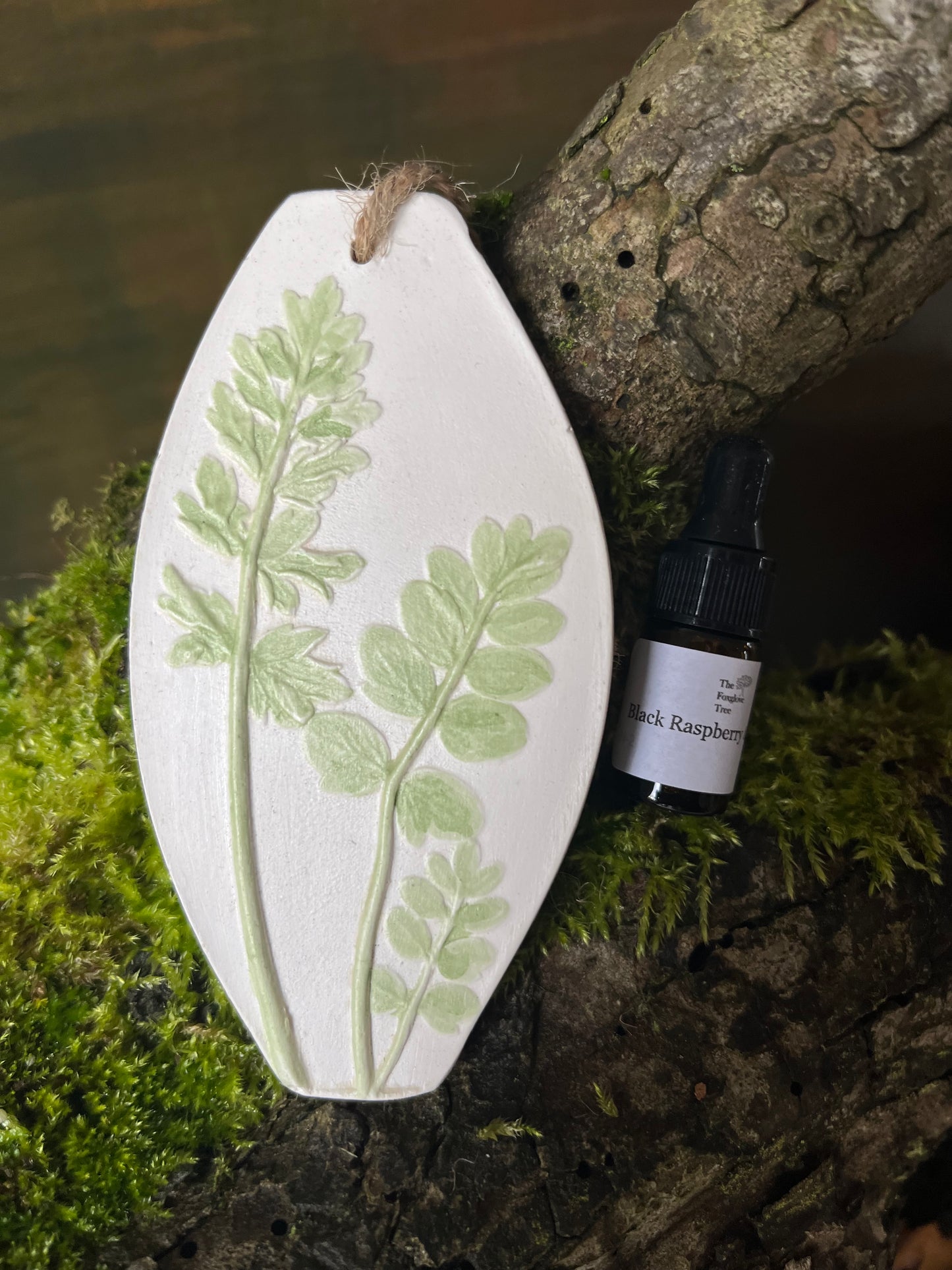 Three Little Leaves Botanical Cast Fragrance Diffuser