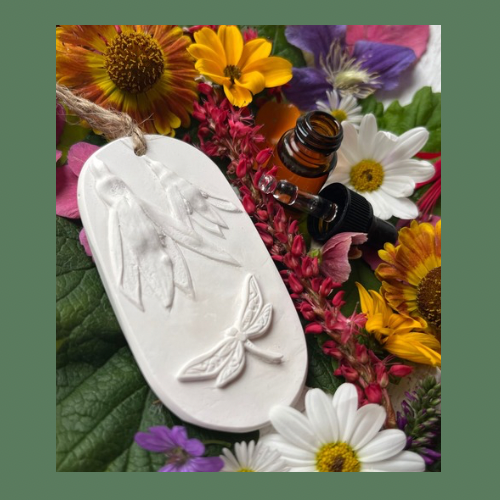 Dragonfly Fuchsia Botanical Cast Fragrance Diffuser Small