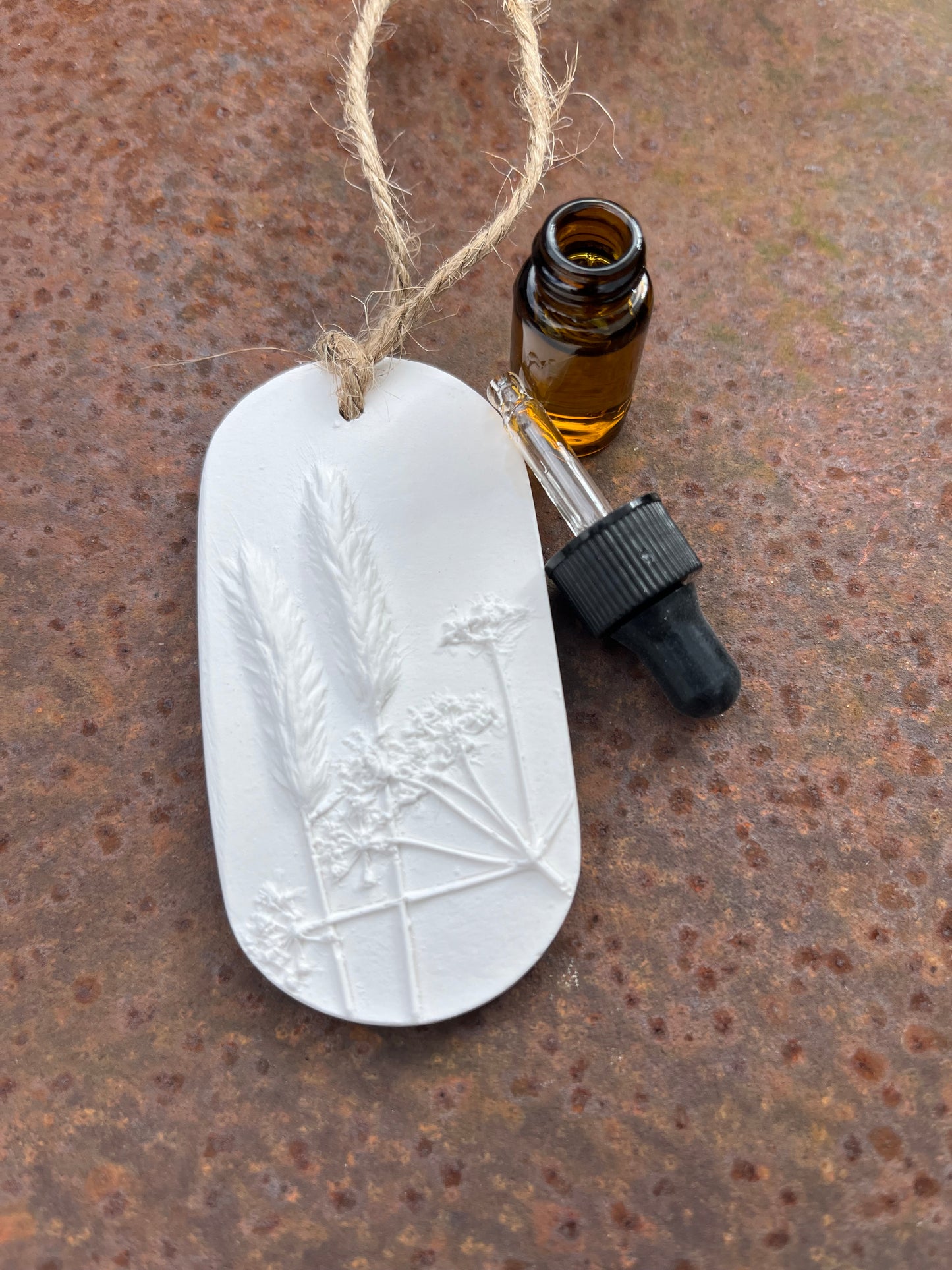Meadow Botanical Cast Fragrance Diffuser Small