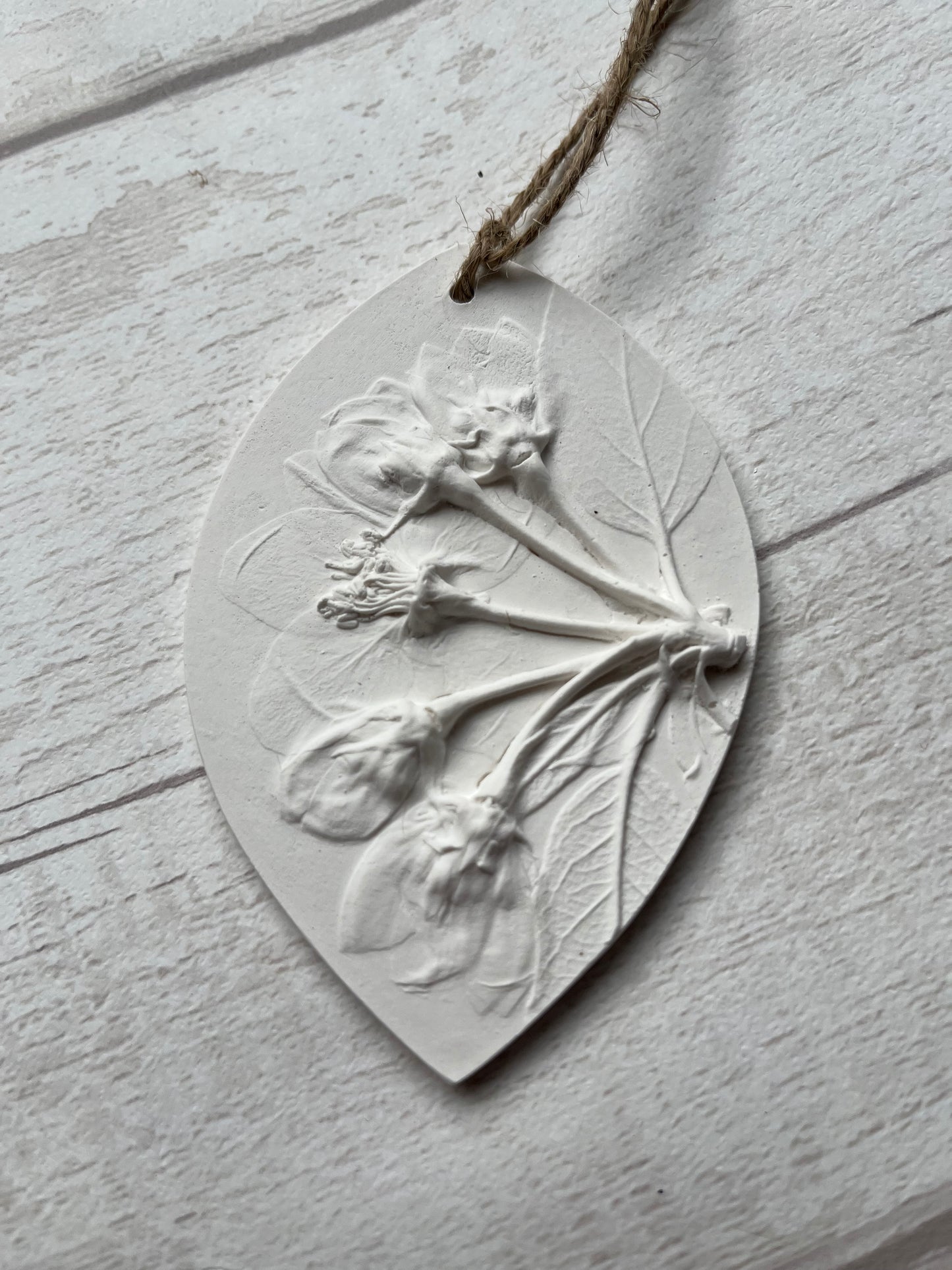 Apple Blossom Botanical Cast Fragrance Diffuser Large