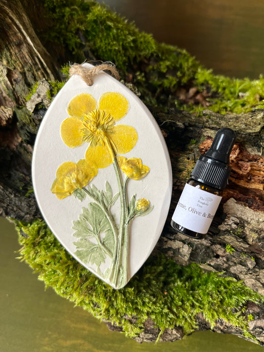 Buttercup Botanical Cast Fragrance Diffuser