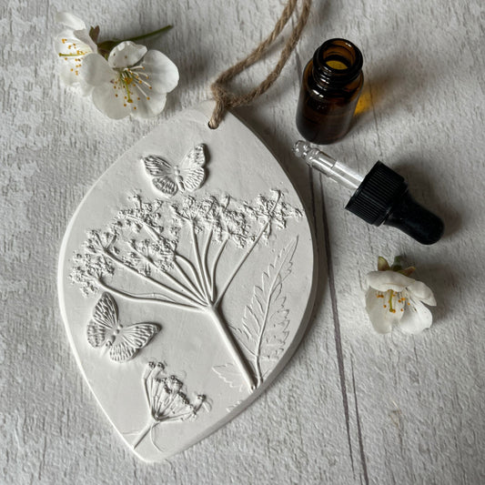Butterfly & Cowparsley Botanical Cast Fragrance Diffuser Large