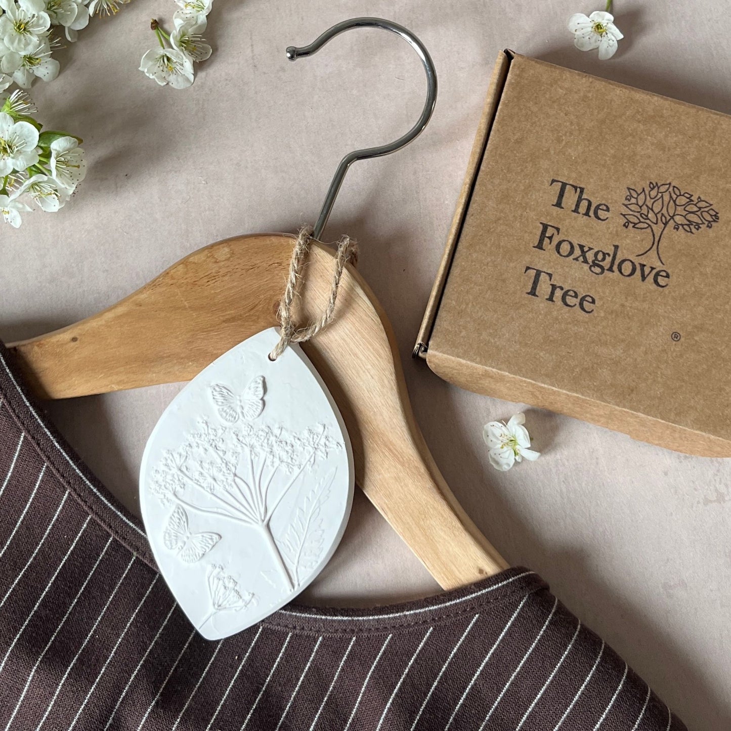 Butterfly & Cowparsley Botanical Cast Fragrance Diffuser Large