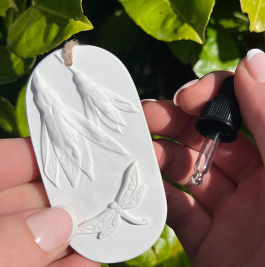 Dragonfly Fuchsia Botanical Cast Fragrance Diffuser Small