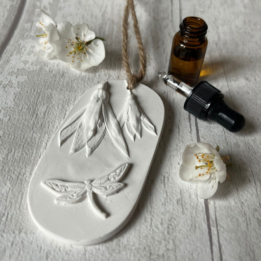 Dragonfly Fuchsia Botanical Cast Fragrance Diffuser Small