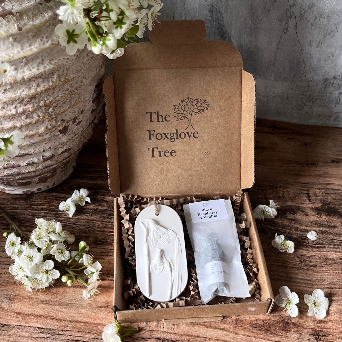 Snowdrops Botanical Cast Fragrance Diffuser Small