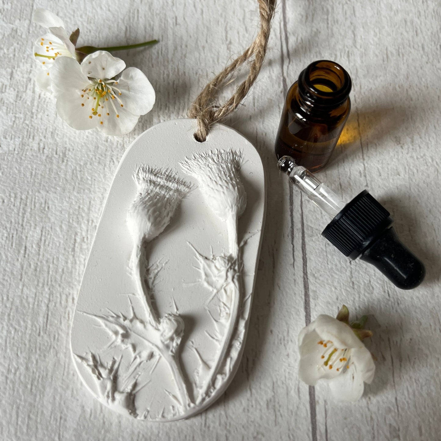 Thistle Botanical Cast Fragrance Diffuser Small