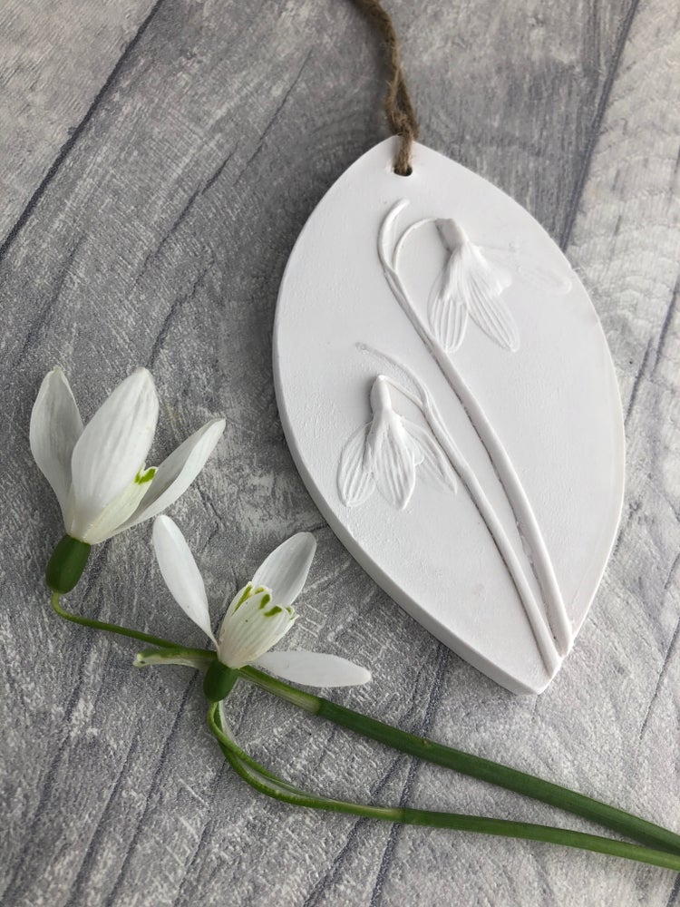 Snowdrops  Botanical Cast Fragrance Diffuser Large