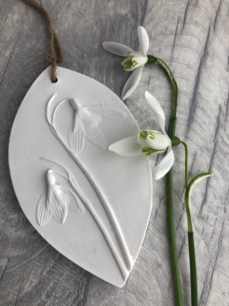 Snowdrops  Botanical Cast Fragrance Diffuser Large