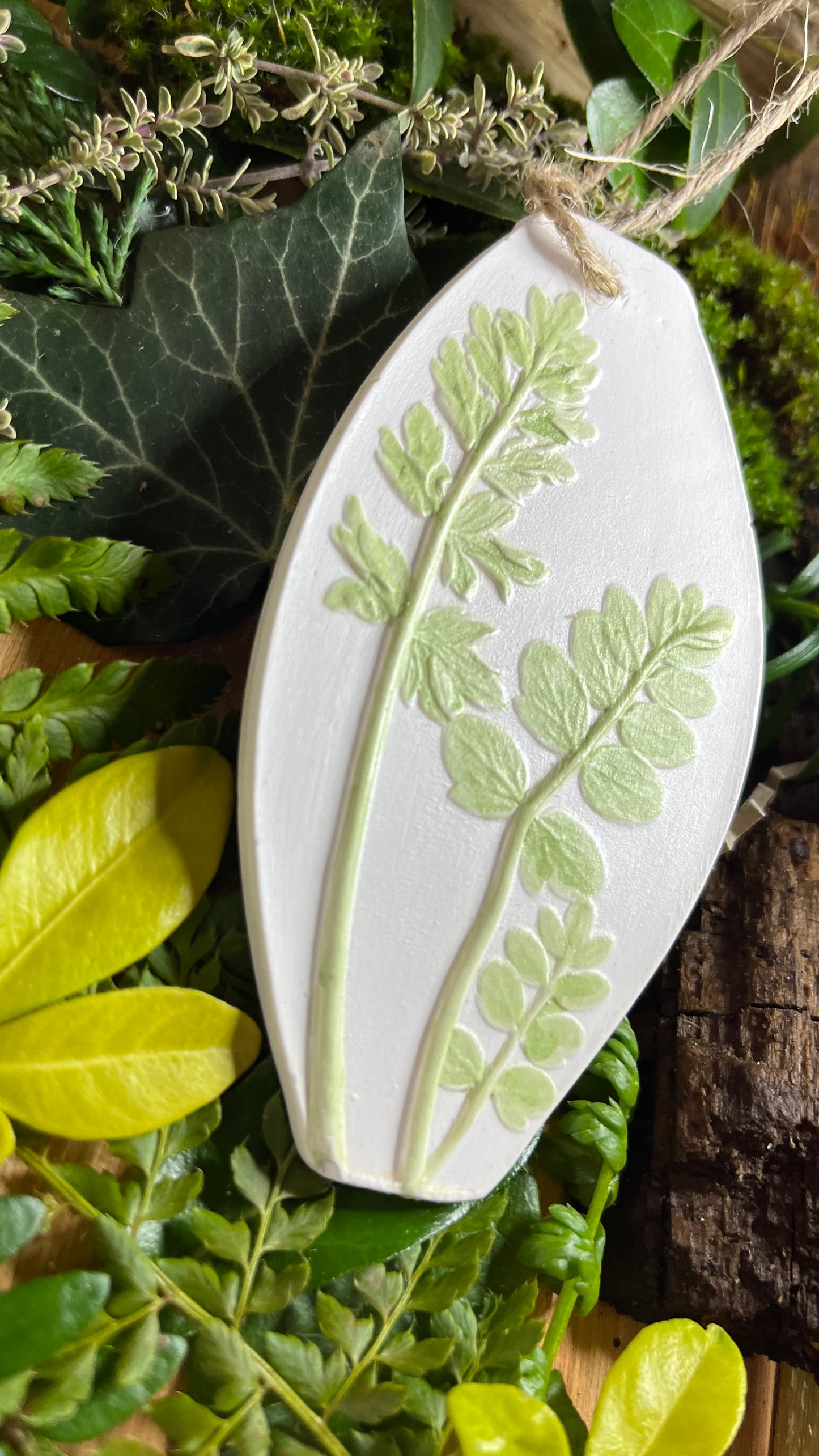 Three Little Leaves Botanical Cast Fragrance Diffuser Painted