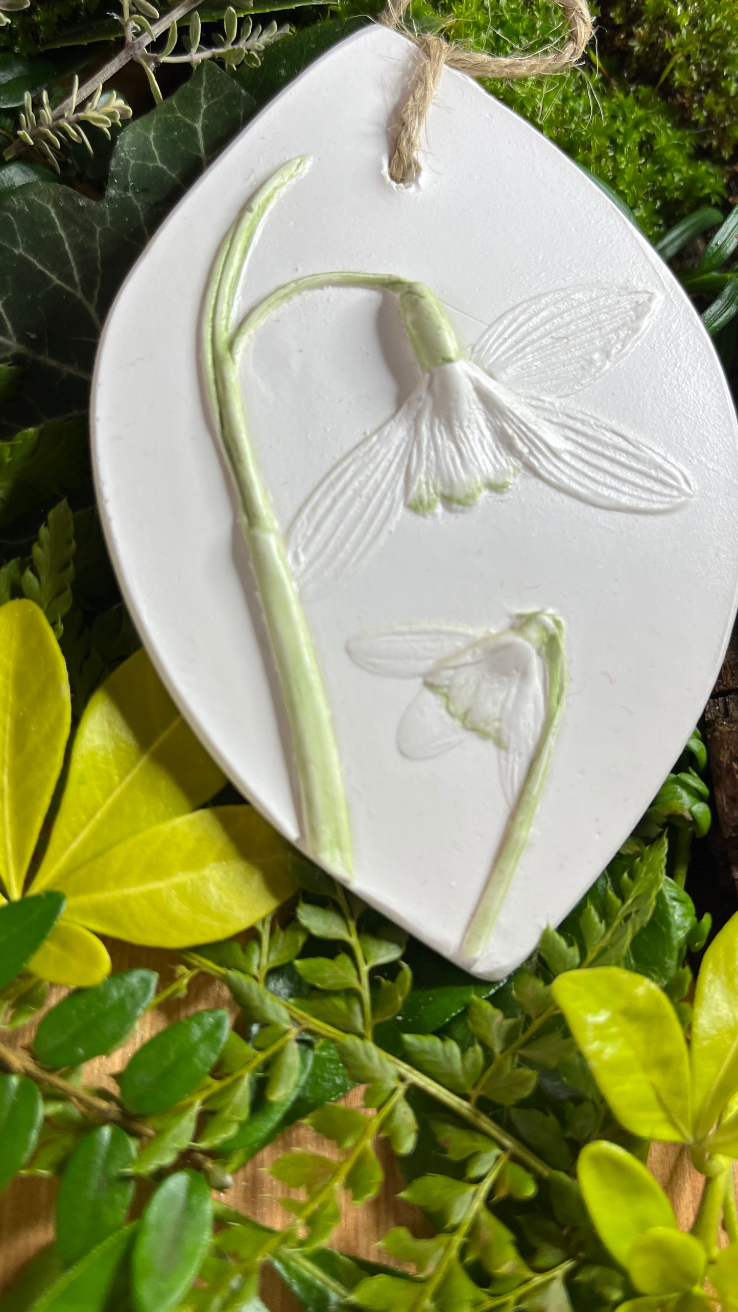 Snowdrop and Bud Botanical Cast Fragrance Diffuser Painted